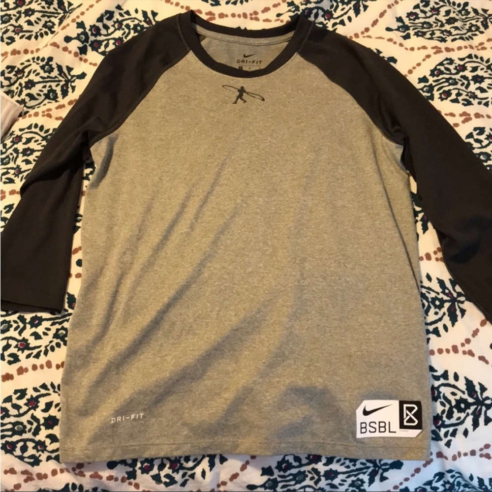 Nike tee